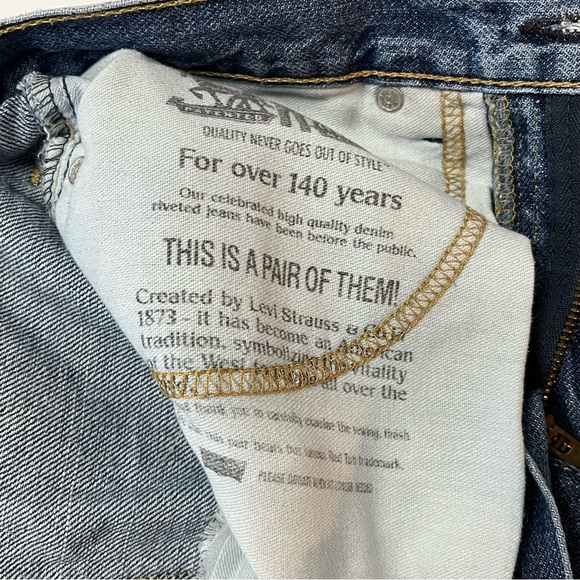 LEVI’S 505 Distressed Medium Stone Washed Chewed Hem Cut Off Upcycled Jean Short - Picture 12 of 13